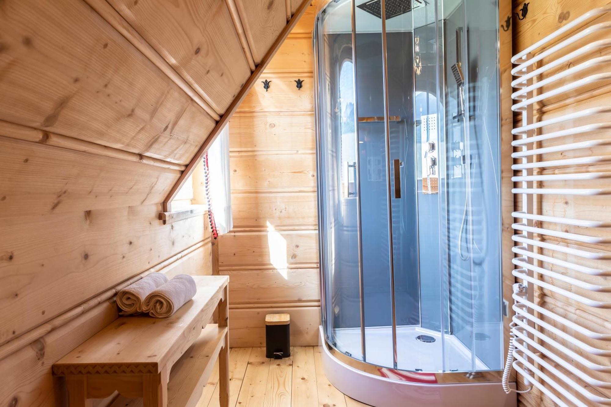 Dom Bajeczna Polana Jacuzzi Chalet *